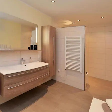 Ferienwohnung Schloss Hueth 2 Apartamento *